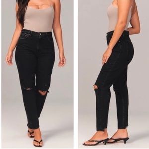 Abercrombie & Fitch Curve Love High Rise Mom Jeans Distressed Black